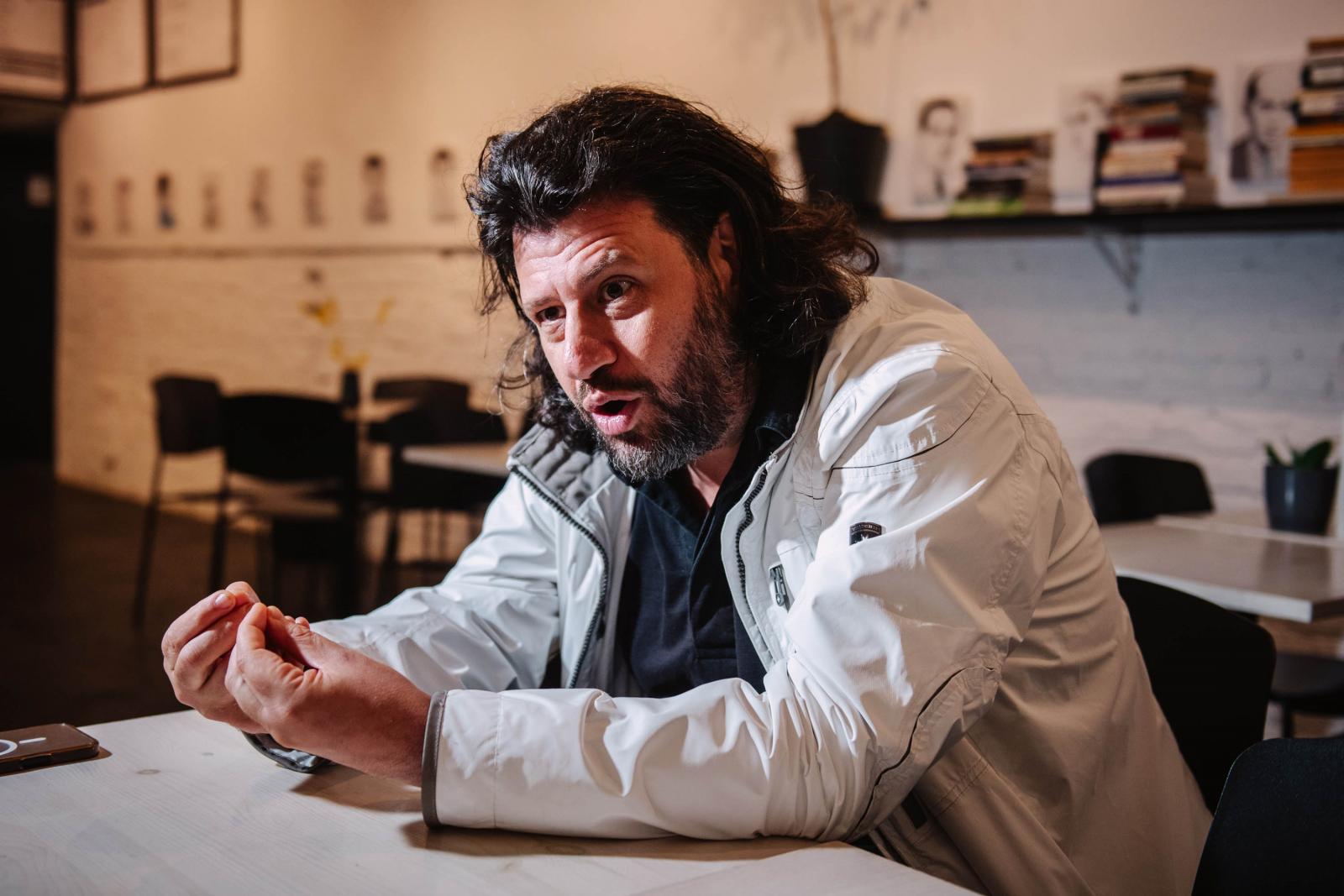 Puzsér Róbert megfélemlítést és lejáratást emleget a házibulijánál történt rendőrségi razzia után