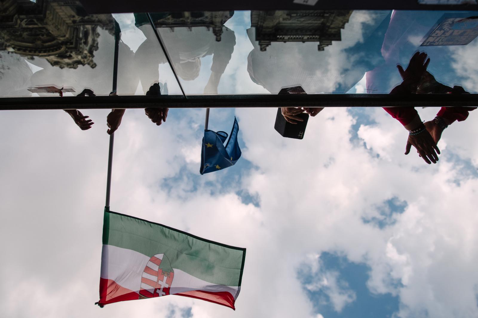 Eper, puncs, háború, csokoládé, avagy, már csak pár évet kell kibírni itt