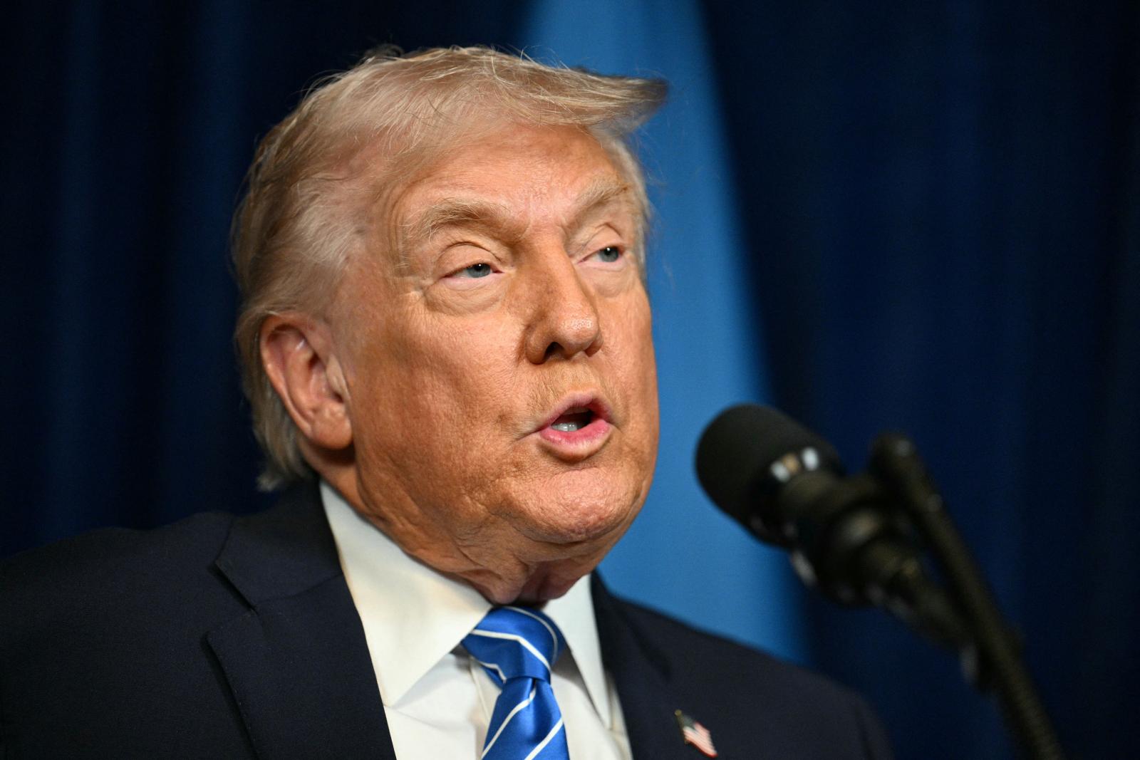 Donald Trump közölte, hogy kivonják a Nemzeti Gárdát Chicagóból, Los Angelesből és Portlandből