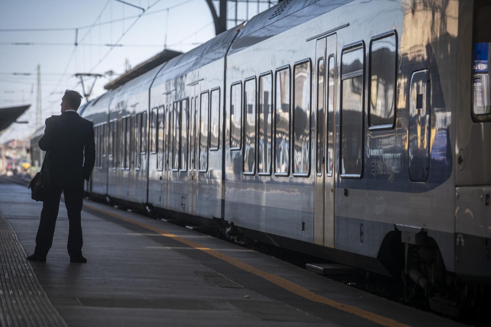 Hétfőn kezdődik a Keleti pályaudvar peronjainak átépítése, de a MÁV szerint nem lesz nagy káosz