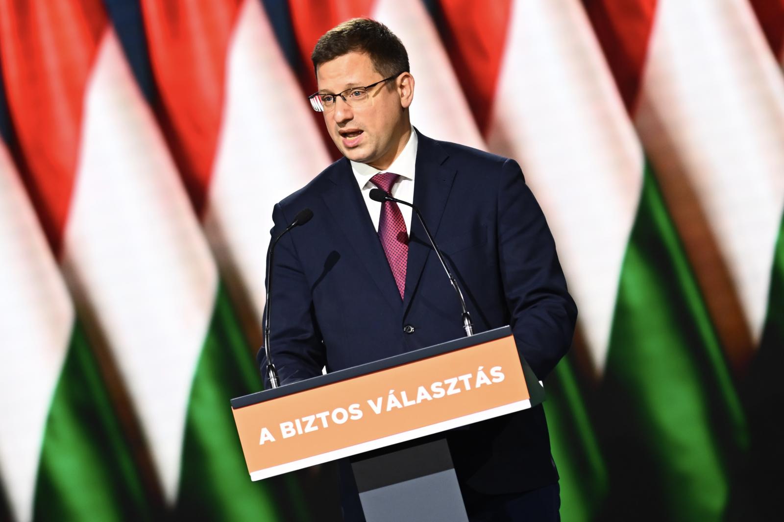 Gulyás Gergely leszögezte, a „biztos választás” nem jegyezhető be védjegyként