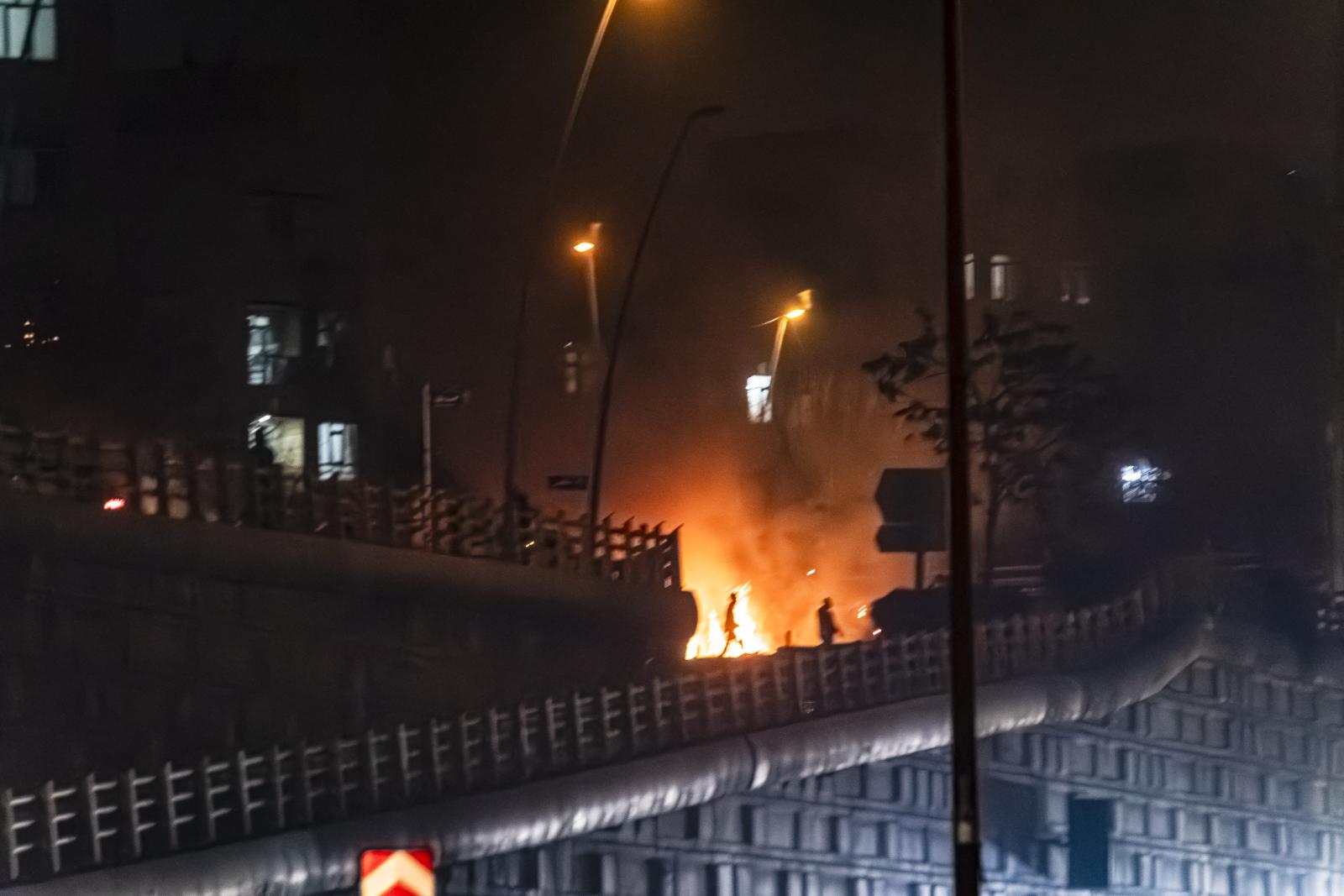 Már csaknem kétezer halálos áldozatuk van az iráni tüntetéseknek