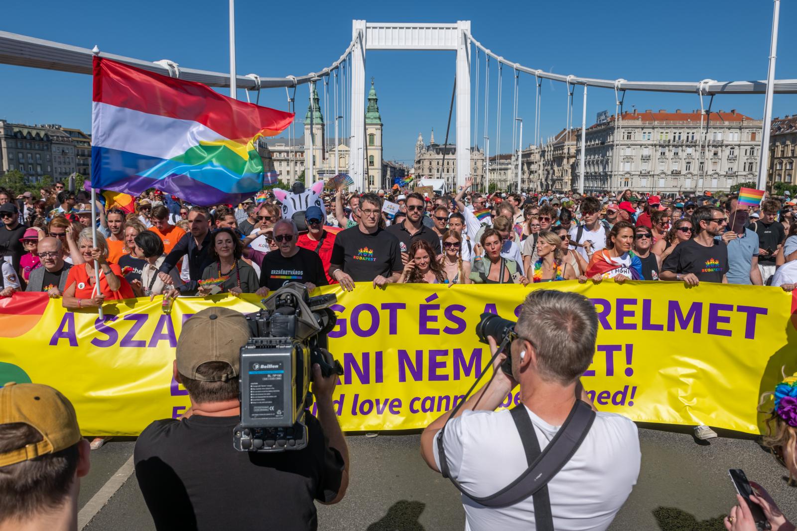 Rangos emberjogi díjat kapott Karácsony Gergely