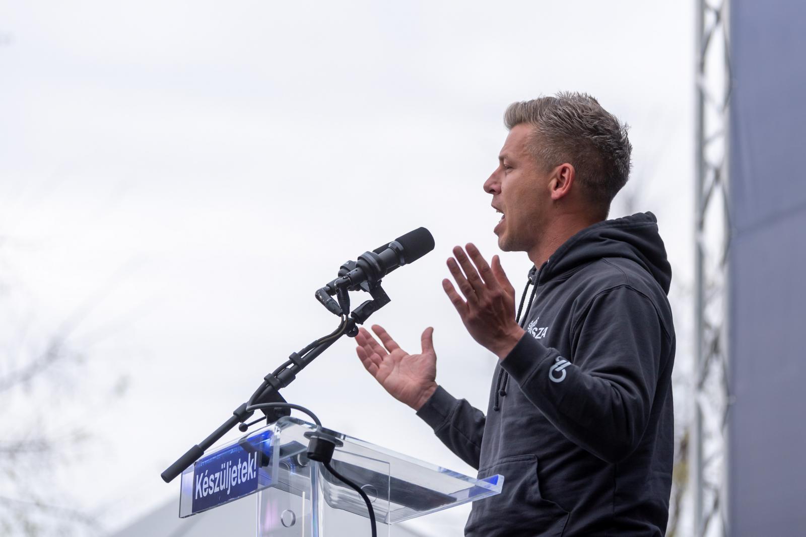 Magyar Péter újra pert nyert, az Orbán-kormány szócsövét, a Mediaworksöt eltiltották a poloskázástól