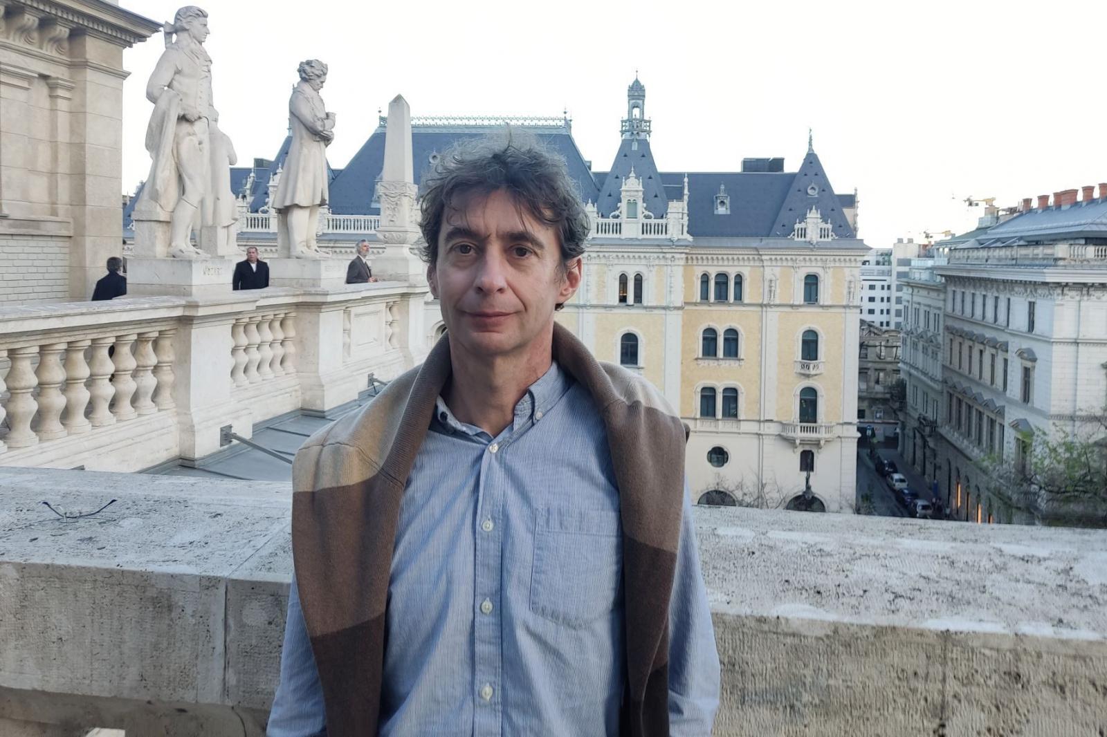 Megszólalt az egyetemi docens, aki per nyert a PPKE ellen, miután kirúgták a melegekről szóló tanulmány miatt