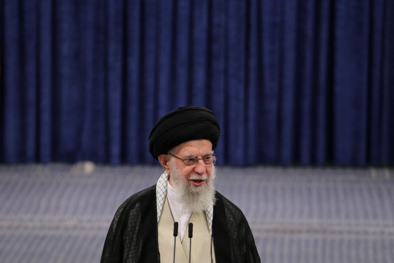Ali Hamenei ajatollah szerint az Egyesült Államokat és Donald Trumpot is felelősség terheli az iráni tüntetések miatt