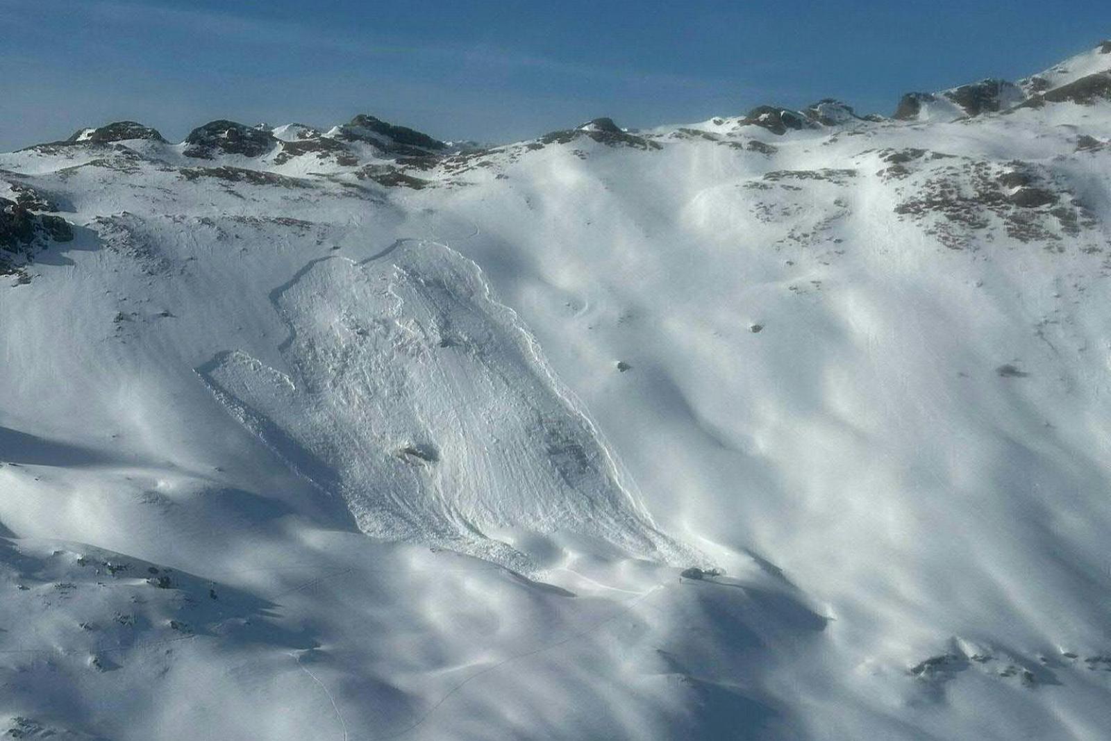 Két lavina végzett öt emberrel Ausztriában