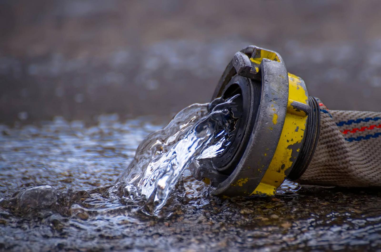 Kigyulladt egy hétvégi ház Kazincbarcikán, egy ember meghalt