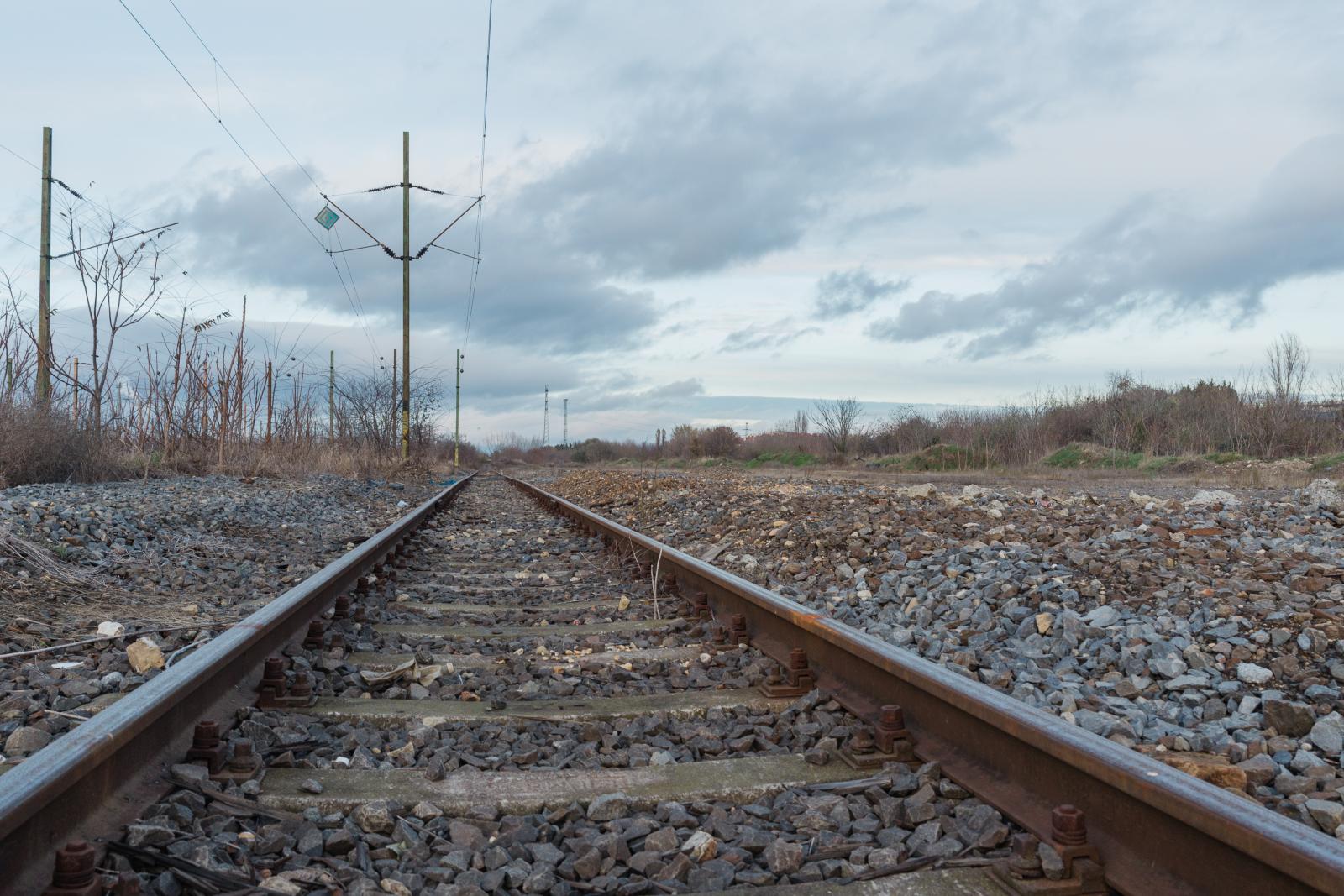 Vasárnap van, felsővezeték-szakadás, járműhiba vagy ki tudja mi miatt késnek a MÁV-járatok