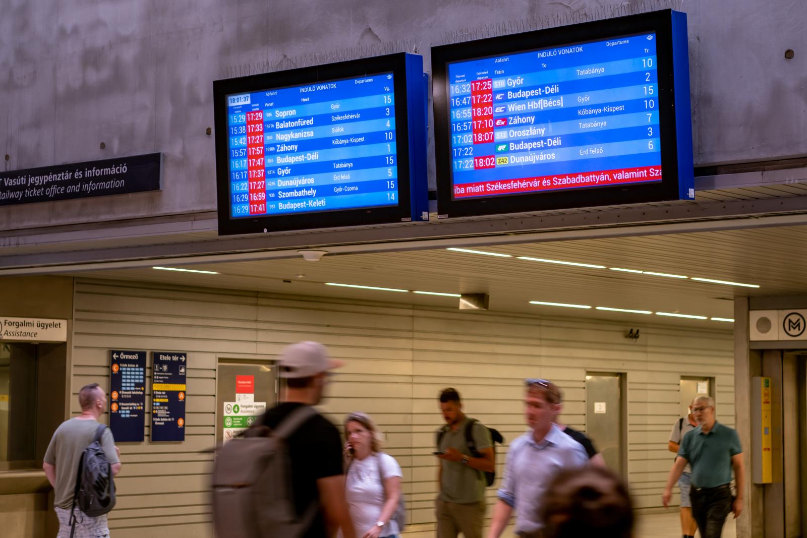 Több mint 700 millió forintot fizetett ki a MÁV tavaly a húsz percen túli késésekért, de a helyzet így is jobb, mint előtte