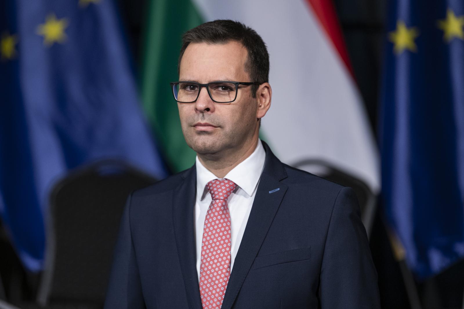 „Nincs logikus magyarázat, hogy a Demokratikus Koalíció miért támadt a Mediánra, ez a vita súlyos károkat okozhat a pártnak”