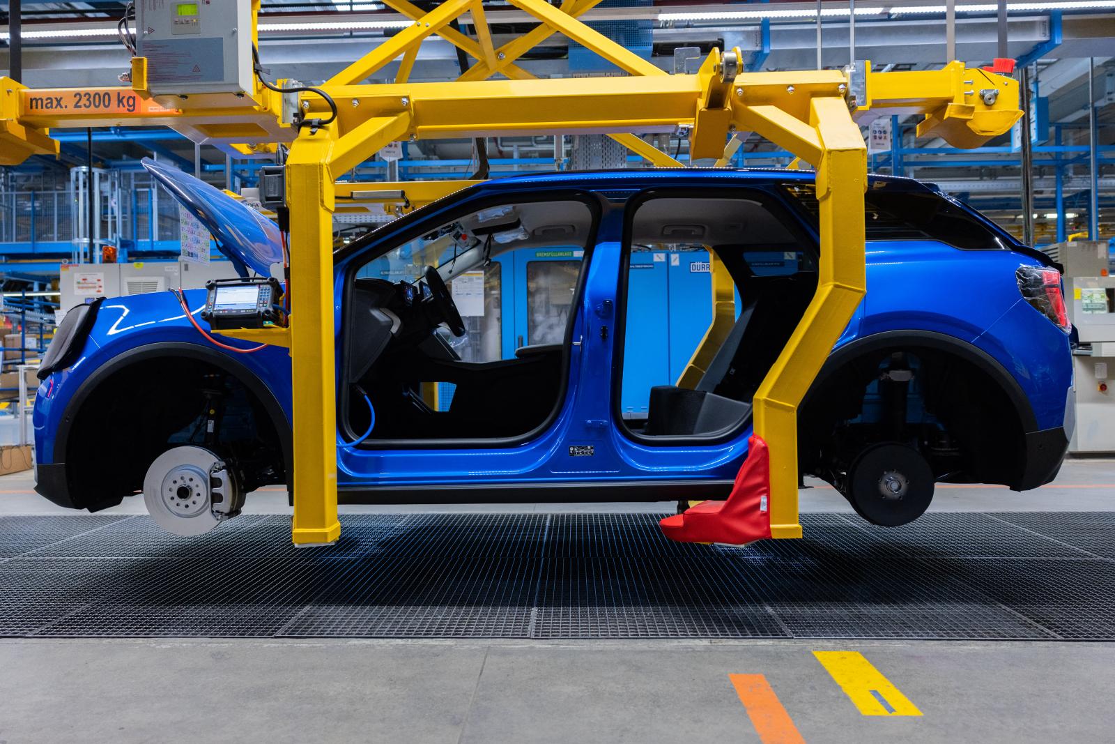 Felébredt az Európai Unió, alapvető módosításokat vezetett be az autógyártók számára a zöld átállási szabályozásaiban