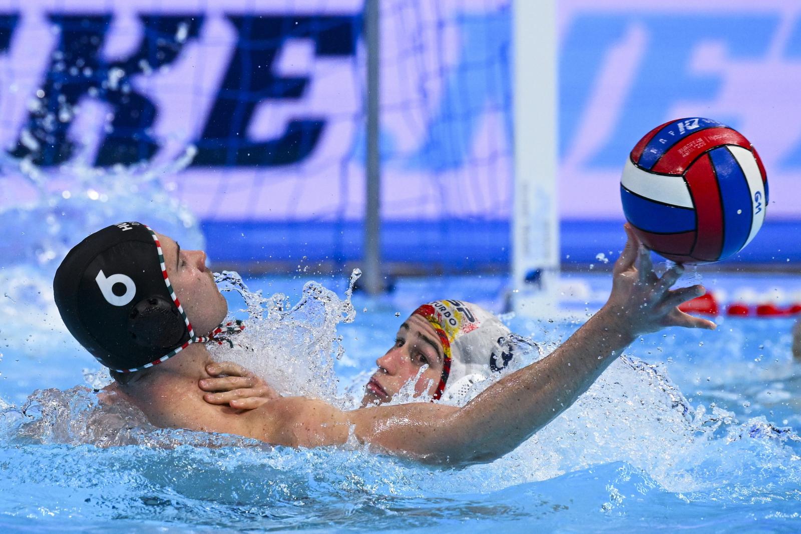 Európa-bajnokság: elődöntőben a férfi pólósok!