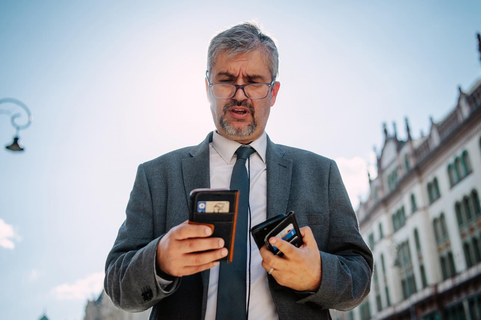 Hadházy Ákos: OLAF-vizsgálat indul a még mindig nem működő elektronikus ingatlannyilvántartó rendszer miatt