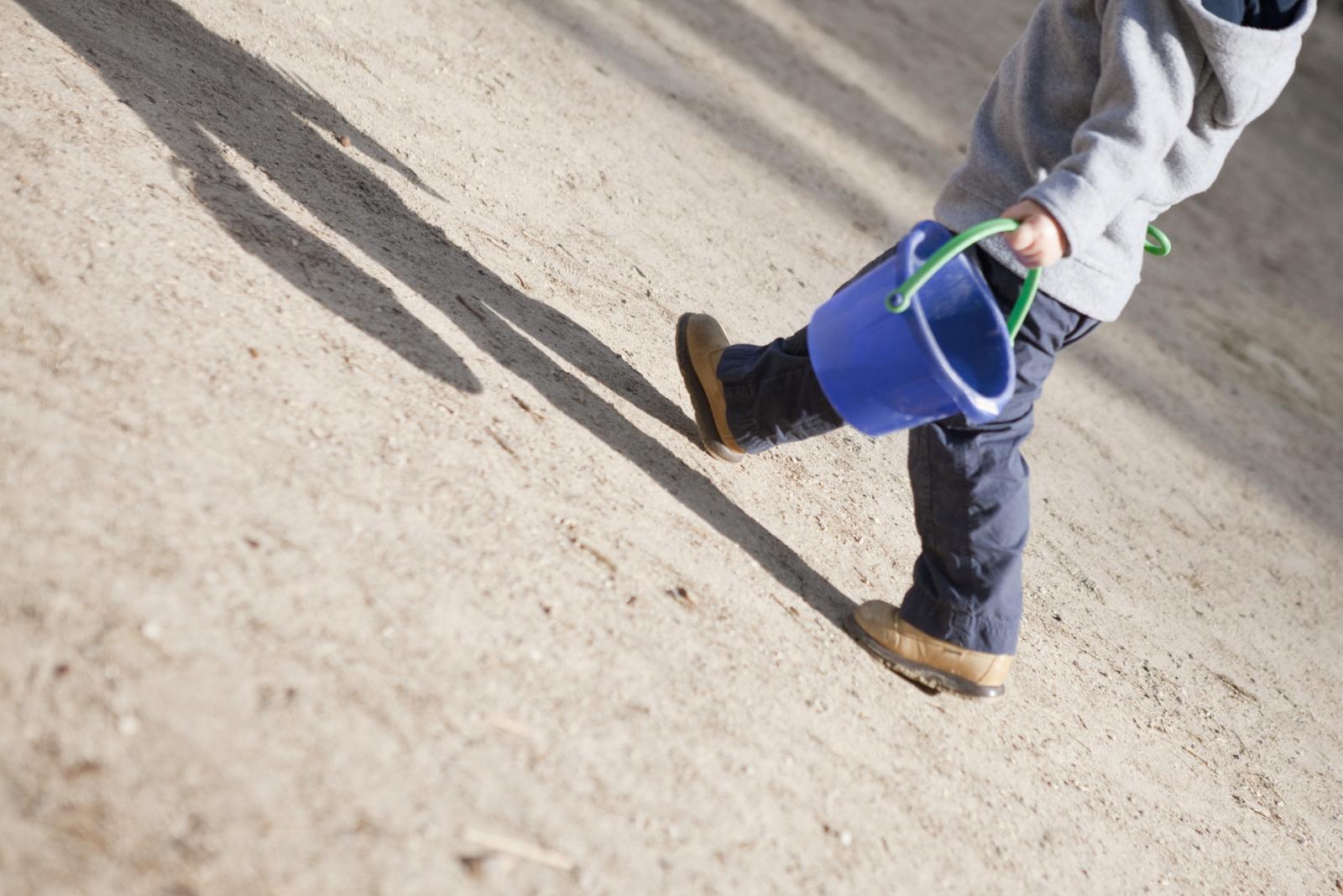 A Szociális és Gyermekvédelmi Főigazgatóság kifizetett egy játszóteret, majd egy évvel az átadó után észrevették, hogy az meg sem épült