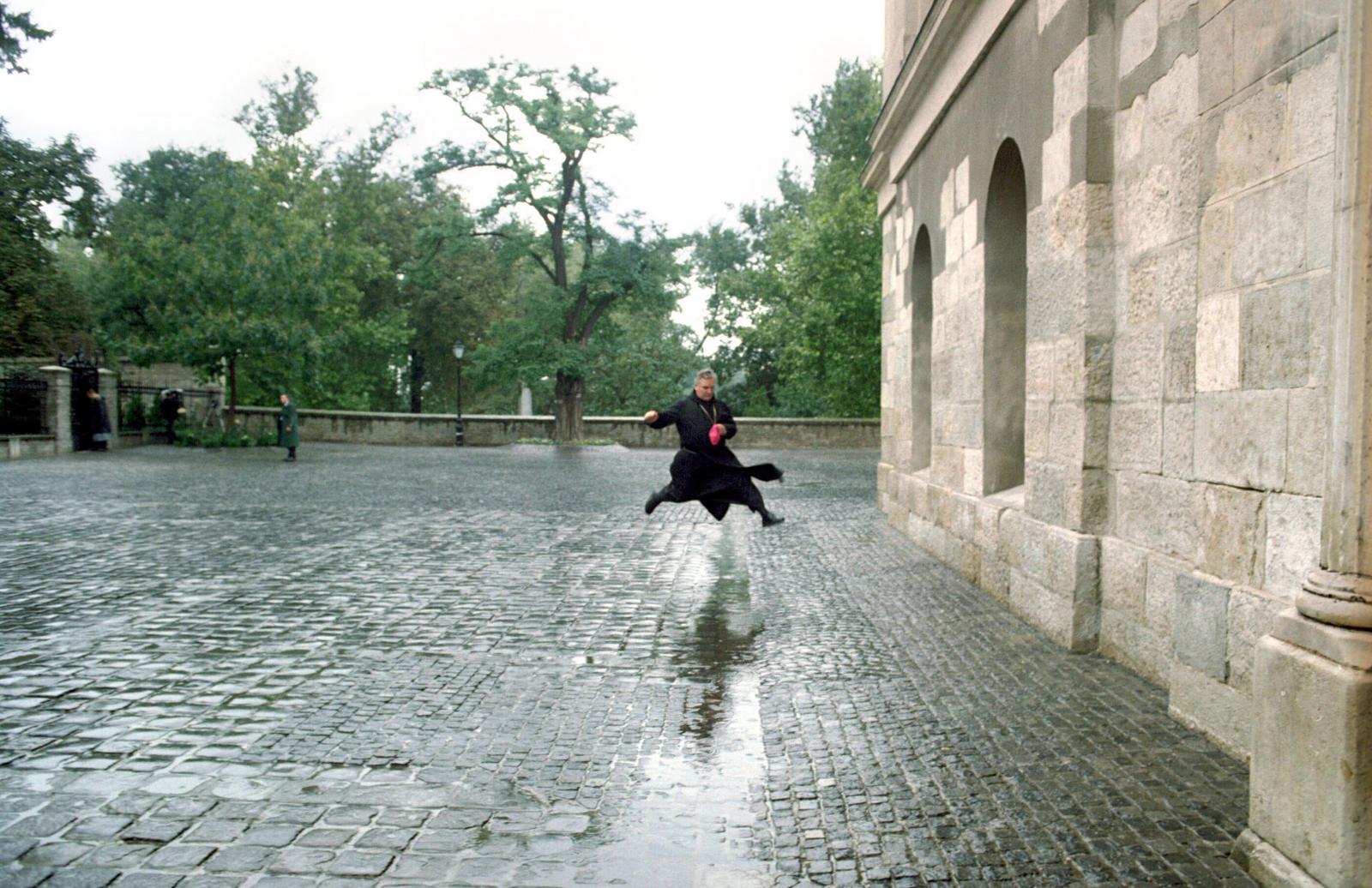 Fabiny Tamás: „Non timore, sed amore” – Várszegi Asztrik nyolcvanéves