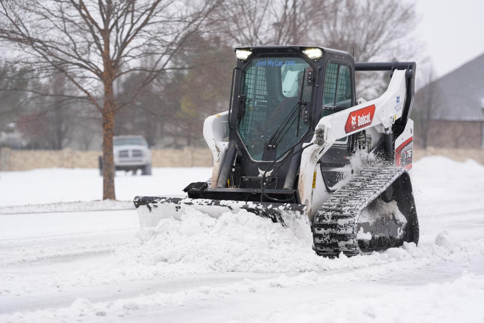 Hóvihar miatt bénult meg a légi közlekedés az Egyesült Államokban, több mint 160 ezer fogyasztó áram nélkül maradt
