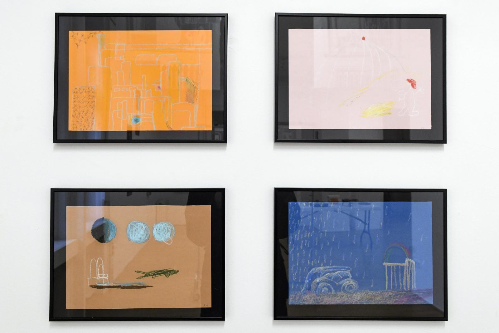 Ki itt belépsz... – Átlagos, hétköznapi tárgyakat emel művészetté az orosz-ukrán háború