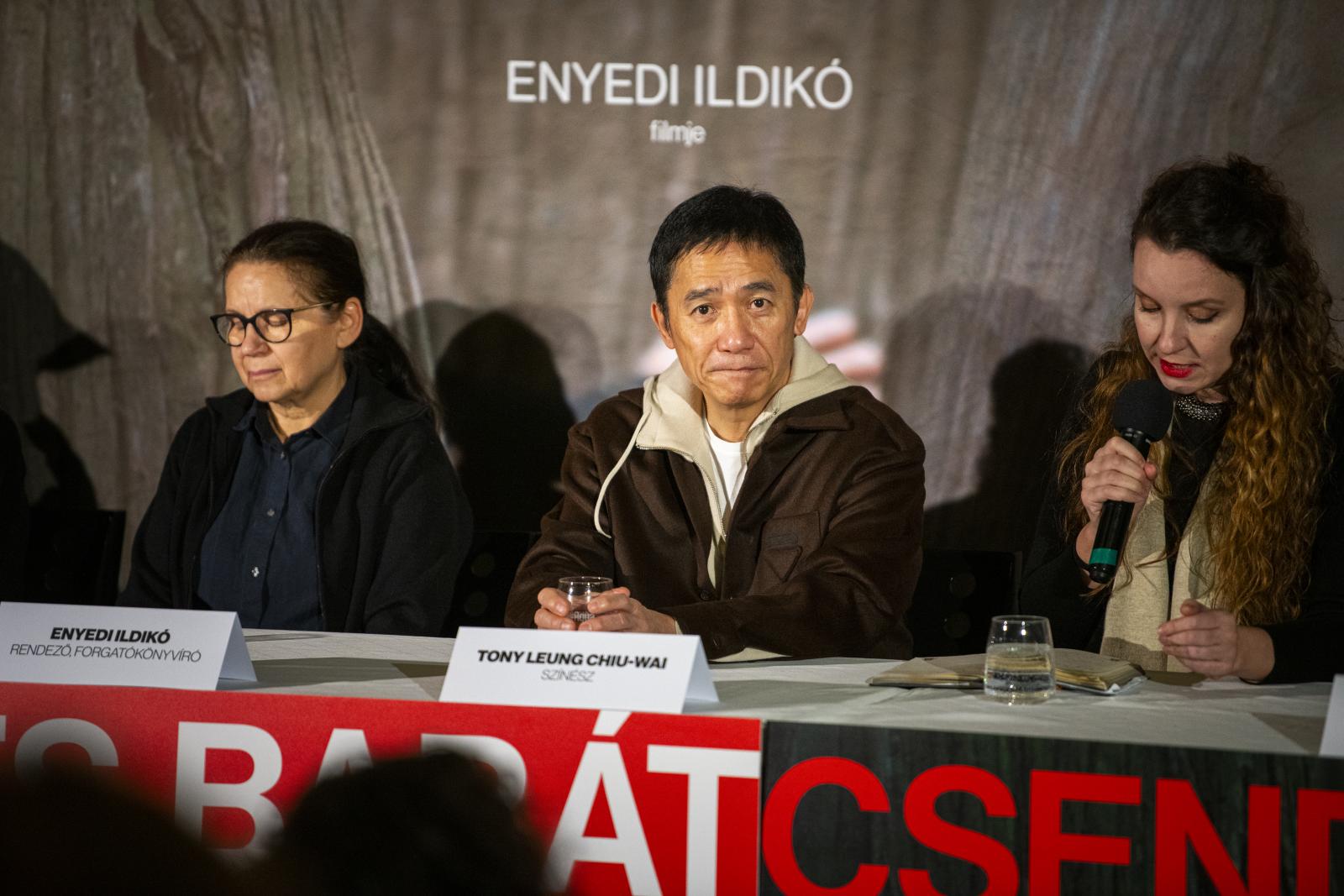 Tony Leung Chiu-wai a Népszavának: Mindannyian saját intelligenciával rendelkezünk, nem lenne szabad hierarchiának lennie közöttünk