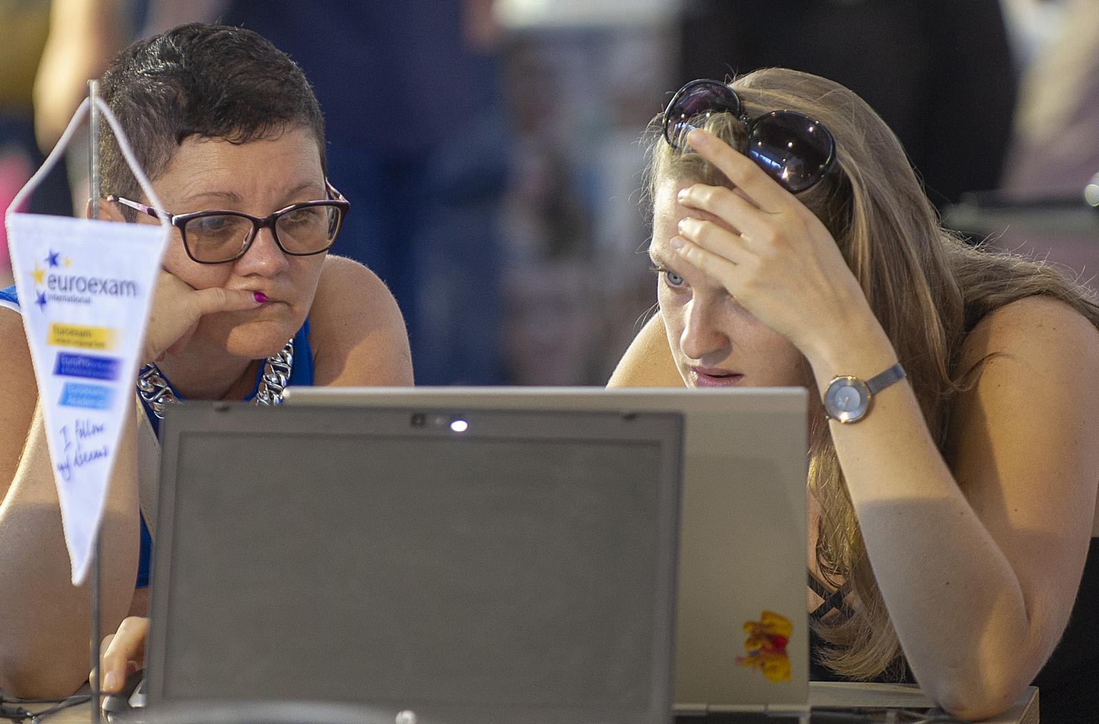 Hat év alatt felére esett a nyelvvizsgázók száma Magyarországon