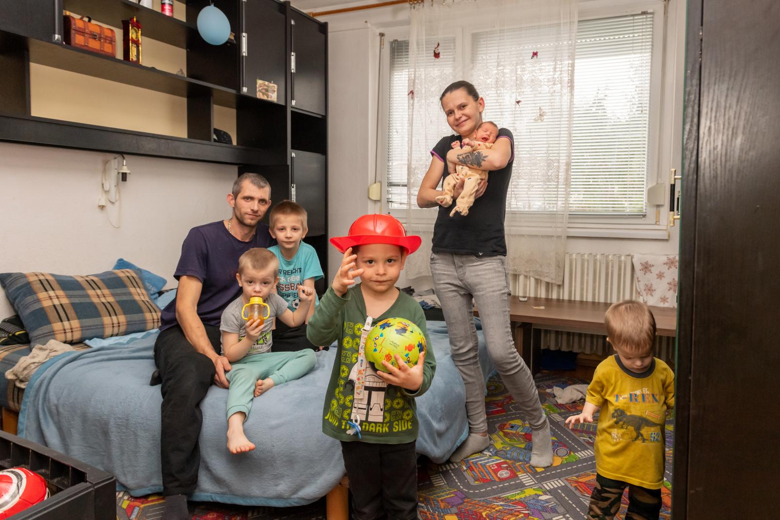 Nem akarta kiadni a miskolci kórház a családnak az újszülöttet, civil segítők léptek közbe