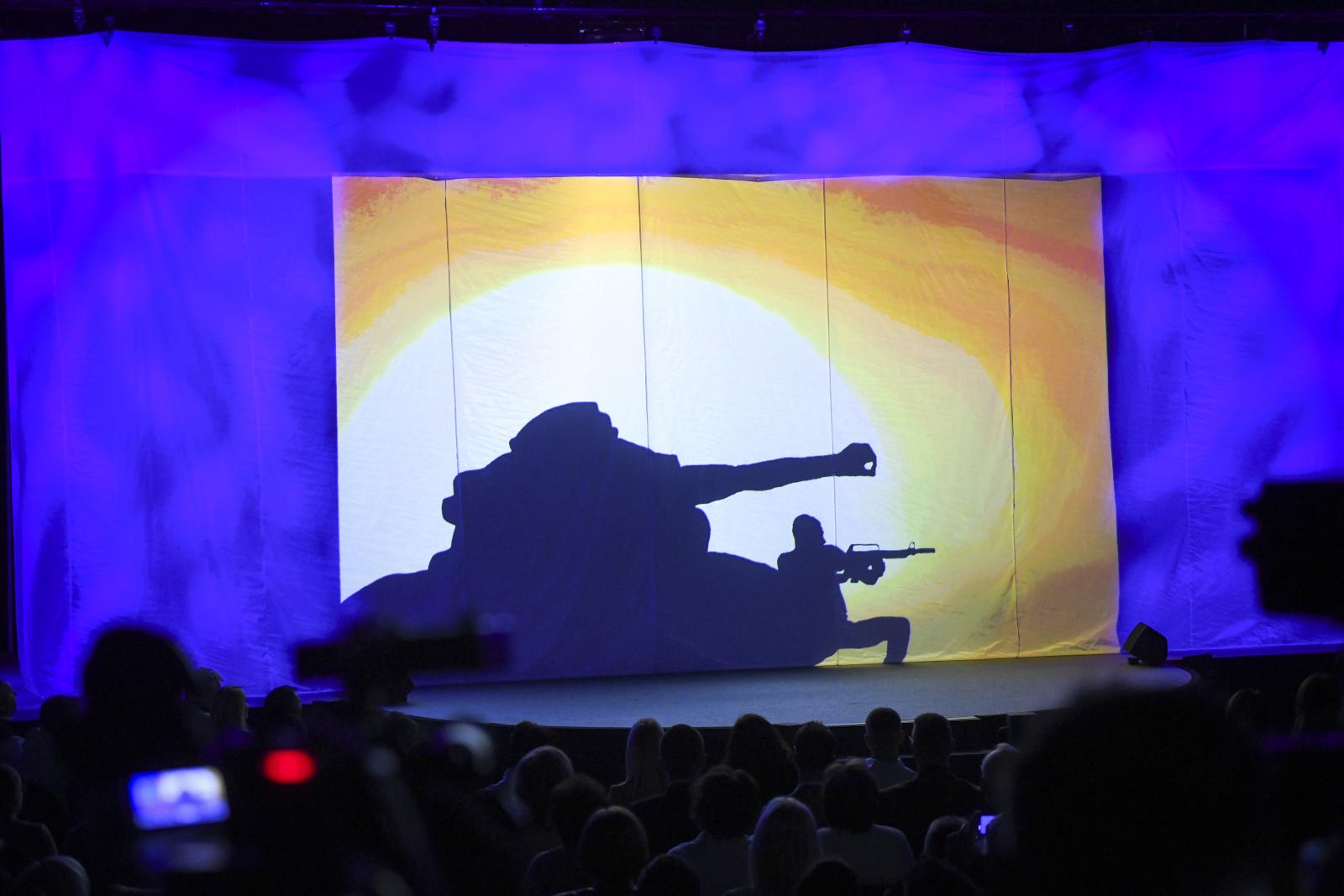 A Digitális Polgári Köröket szervező cég működtetheti a Facebookon feltűnt fideszes kamuprofil-hálózatot