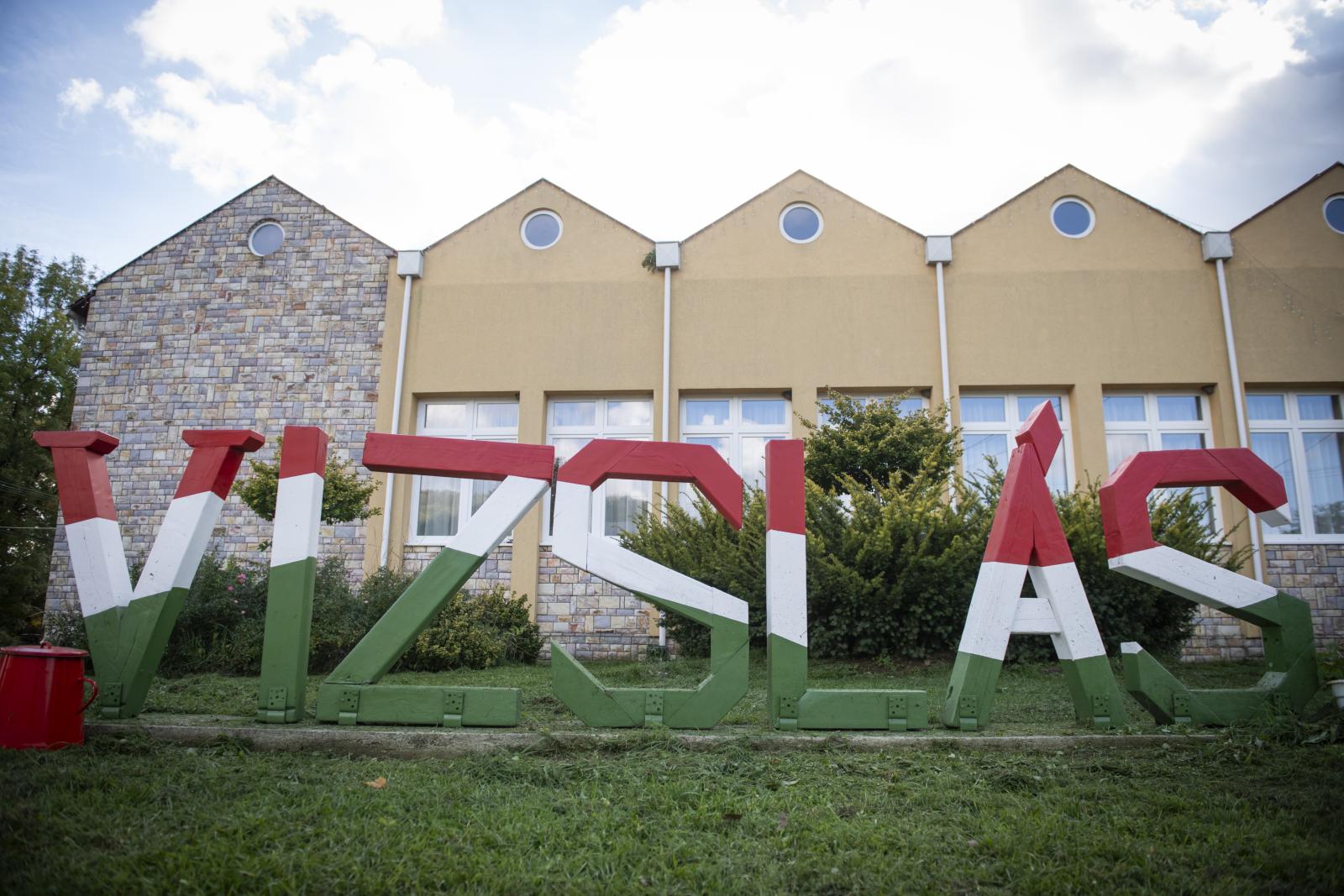 Csődbe ment a KDNP-s nógrádi falu, amely önazonossági rendeletben tartotta volna távol a beköltözőket