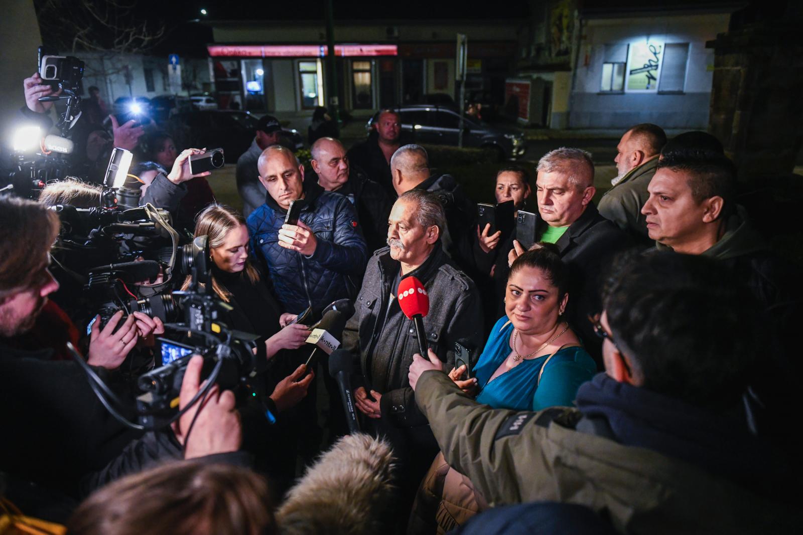 Nyilvánosság elé állt a roma családanya, akit Orbán Viktor bűnözőnek nevezett csak azért, mert tüntetett Lázár János ellen