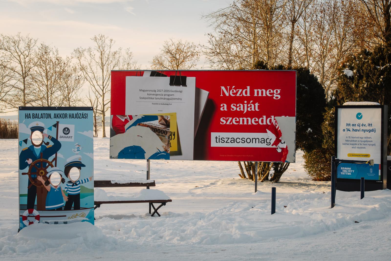 Összesen 374 médiumban hirdette a nem létező Tisza-adóról szóló nemzeti konzultációt az Orbán-kormány