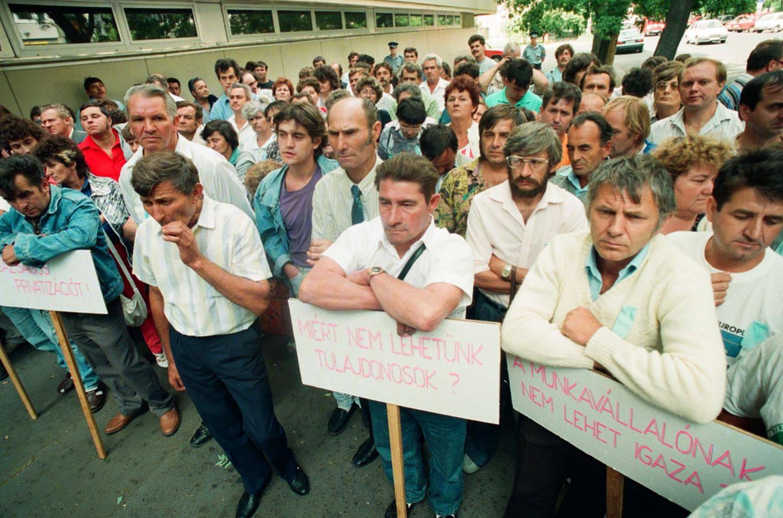 Tömpe István: Vállalatvezetők alkonya