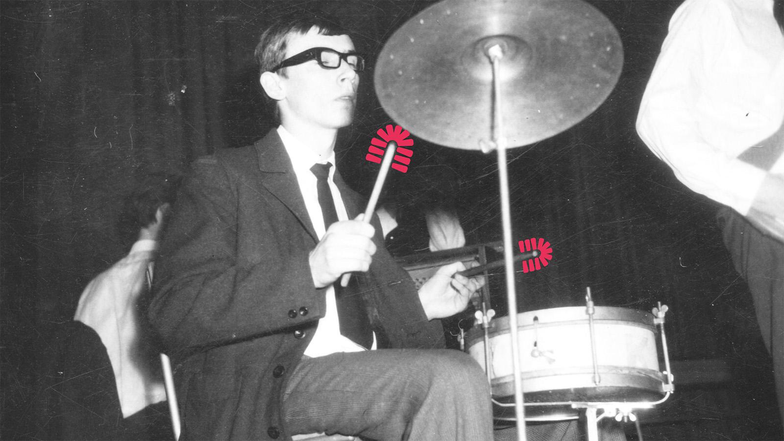 Heti abszurd: Csak a dob meg a basszus – Kampányremix