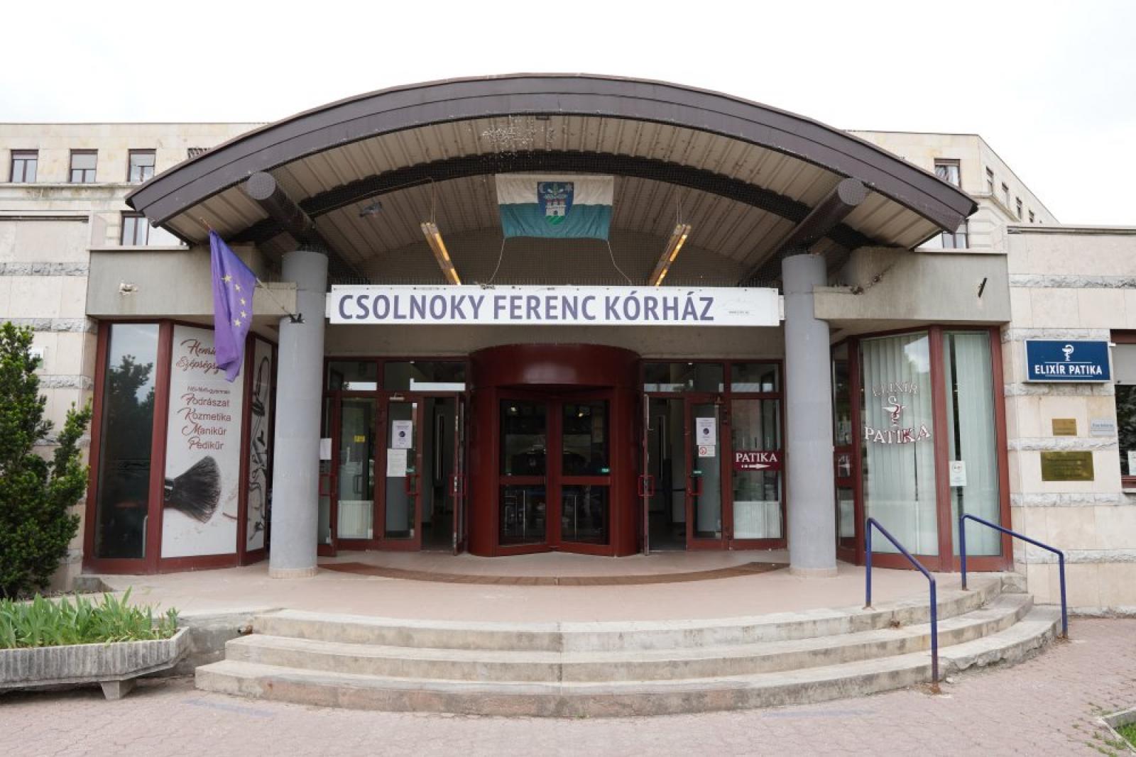 Belső vizsgálat indul a veszprémi kórházban, ahonnan nyílt állkapocstöréssel elküldték a kétfarkúak aktivistáját