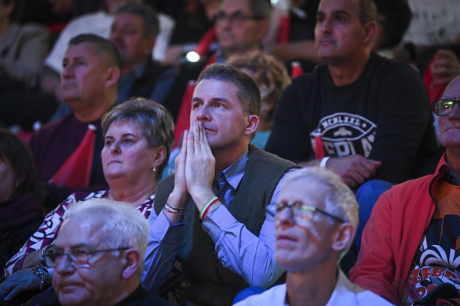 Közvéleményt kutatott a Fidesz, újra AI-videóval hipnotizálná a választókat