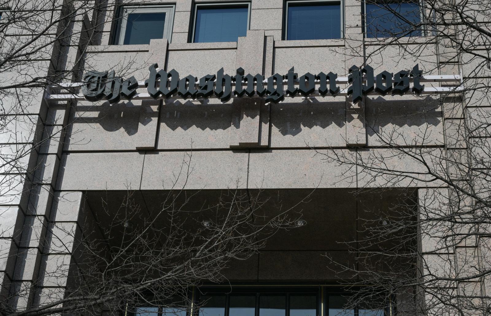 Lemondott a Washington Post vezérigazgatója, miután bírálatok kereszttüzébe került a lap 300 újságíróját is érintő leépítések miatt