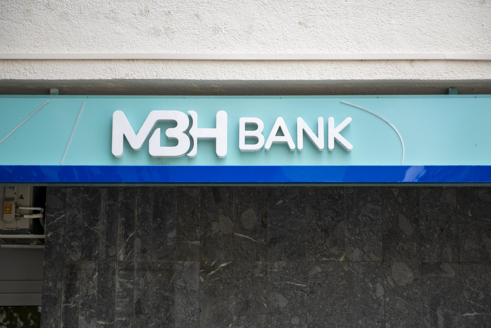 Leállás van az MBH-nál, szünetel az ügyintézés a bankfiókokban
