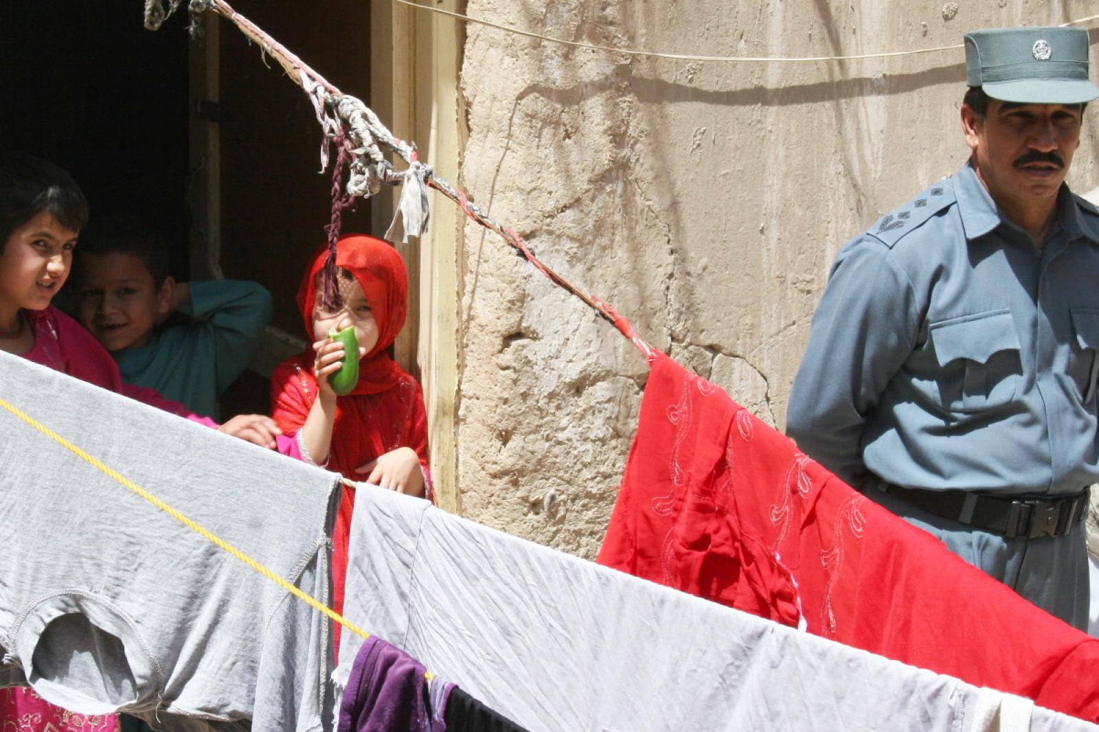 Gyerekek és nők a tálib rezsim fogságában