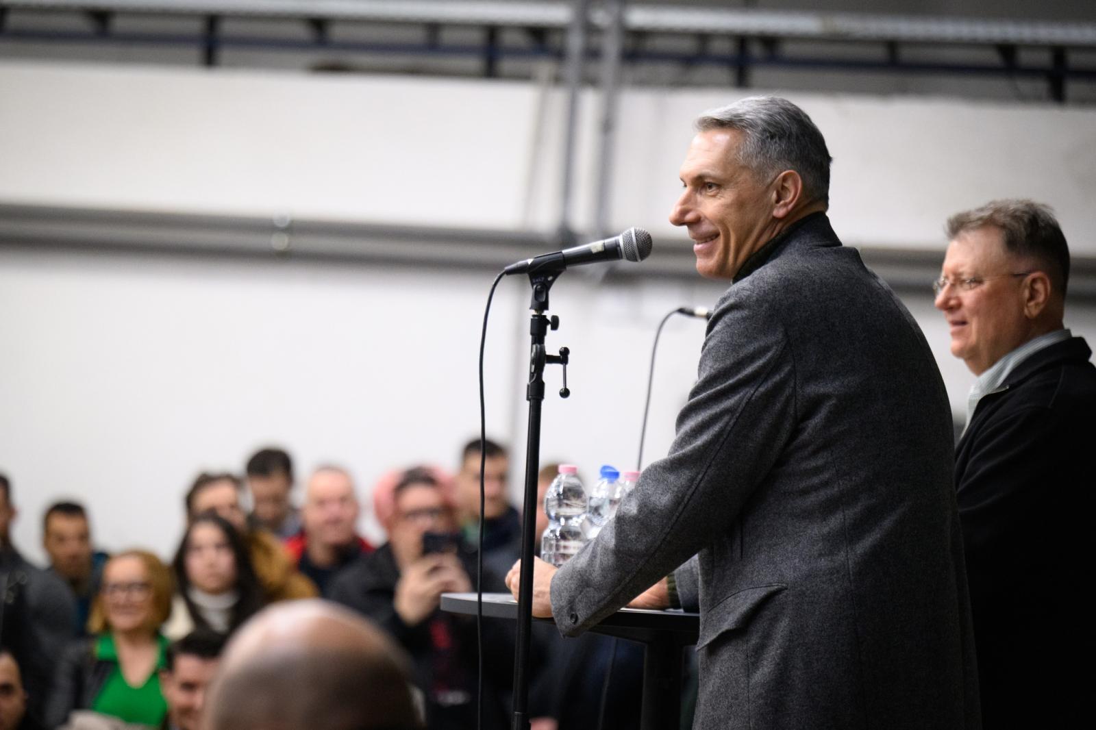 Az orosz állami televízió, a Rosszija-1 stábja is benézett Lázár János pusztaszabolcsi fórumára