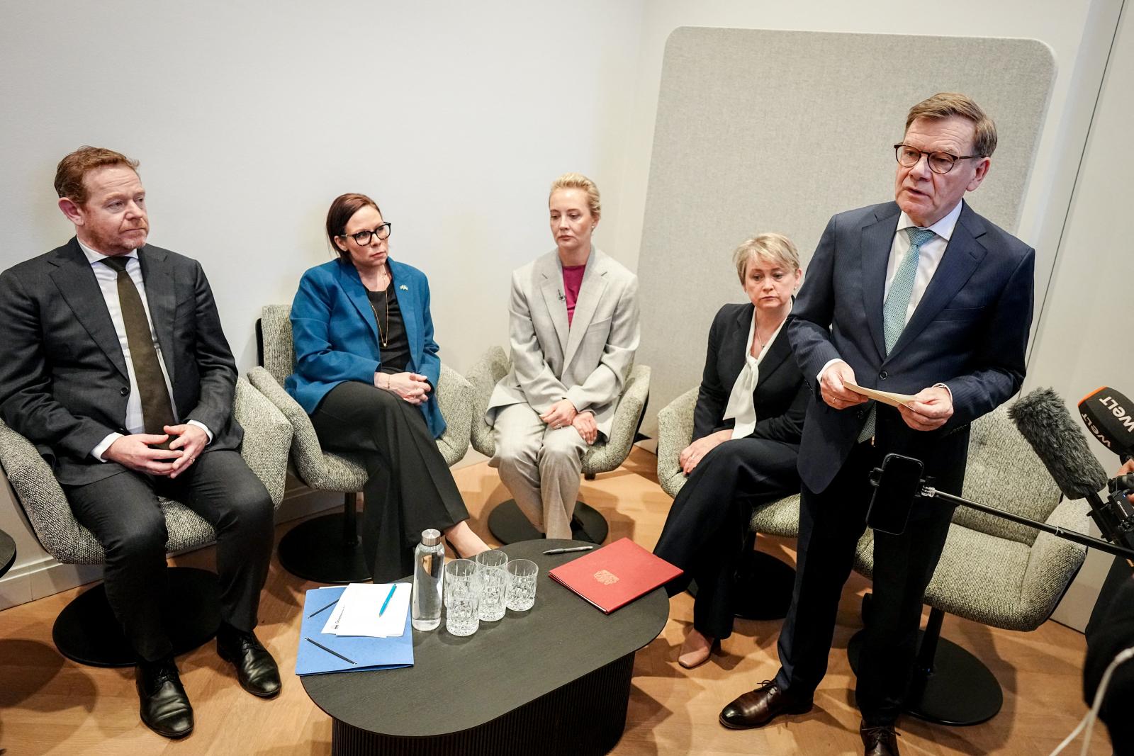 Öt európai ország a vizsgálat eredményét, Alekszej Navalnijt nyílméregbékák bőréből származó toxinnal ölte meg a Putyin-rezsim