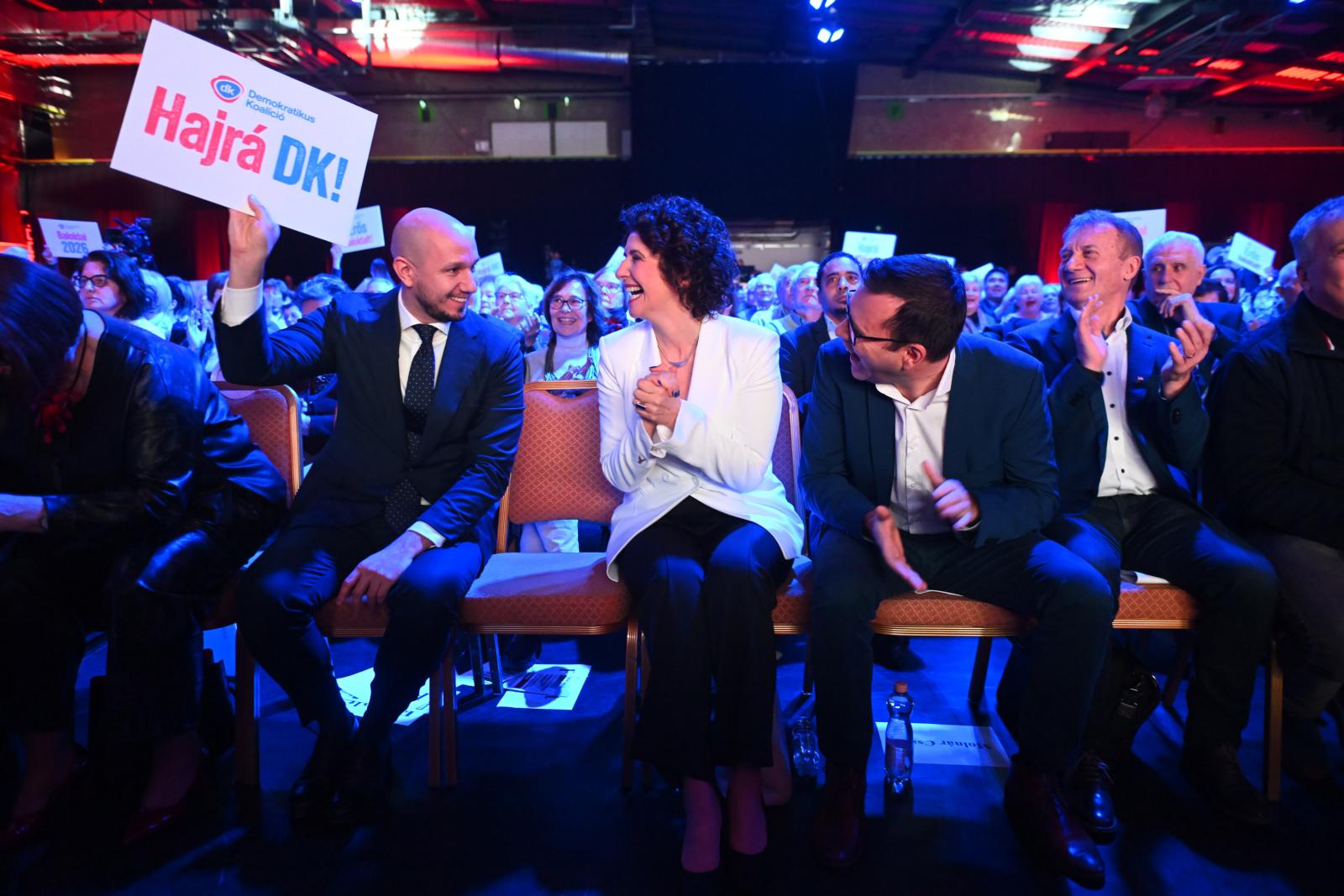 Összeszedte a DK a listaállításhoz szükséges aláírásokat