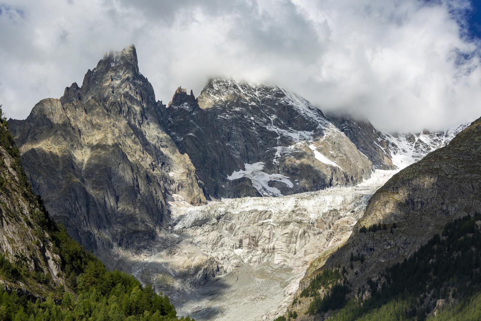 Többen életüket vesztették egy lavina miatt az olasz Alpokban, a Magas-Tátrában is meghalt egy férfi