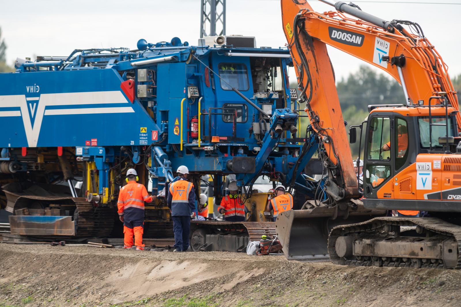 Az Orbán-kormány megtette, amit eddig nem mert, háborús áremelkedésre hivatkozva tömte ki tízmilliárdokkal a NER-es haverokat