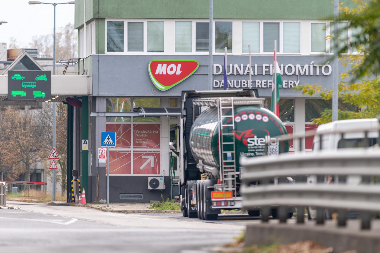 Áremelkedést hozna az orosz olaj kiesése a Mol szerint