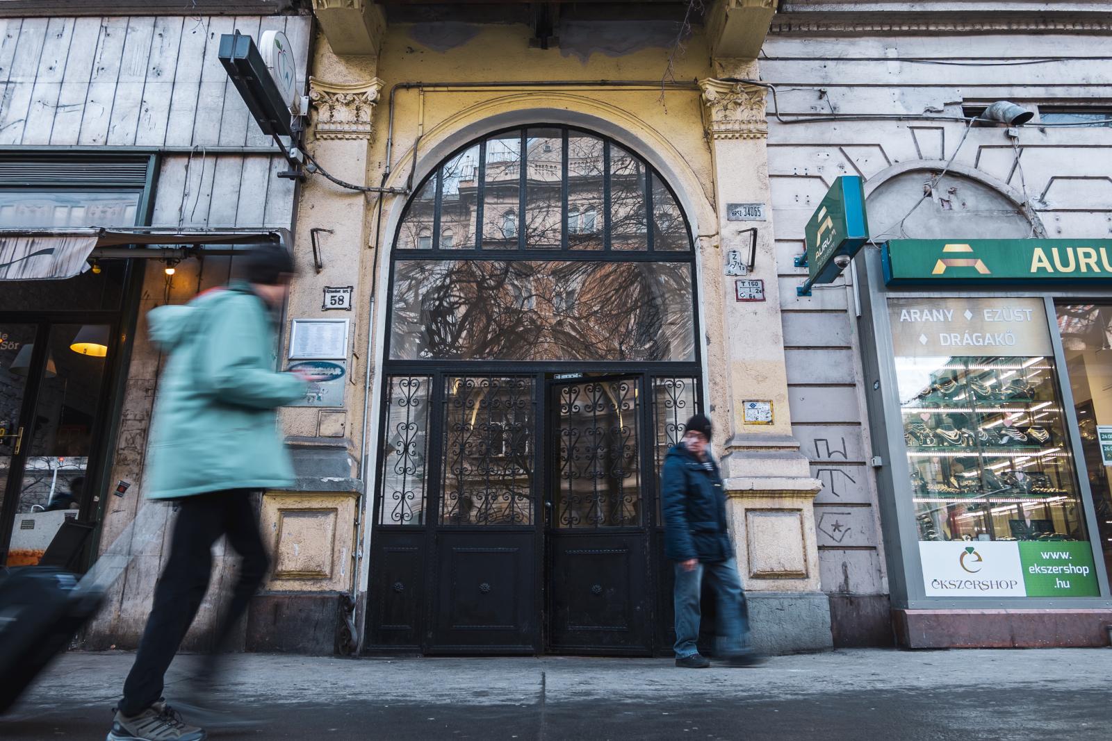 Hálószoba-gate: Feljelentés-kiegészítést rendelt el a BRFK