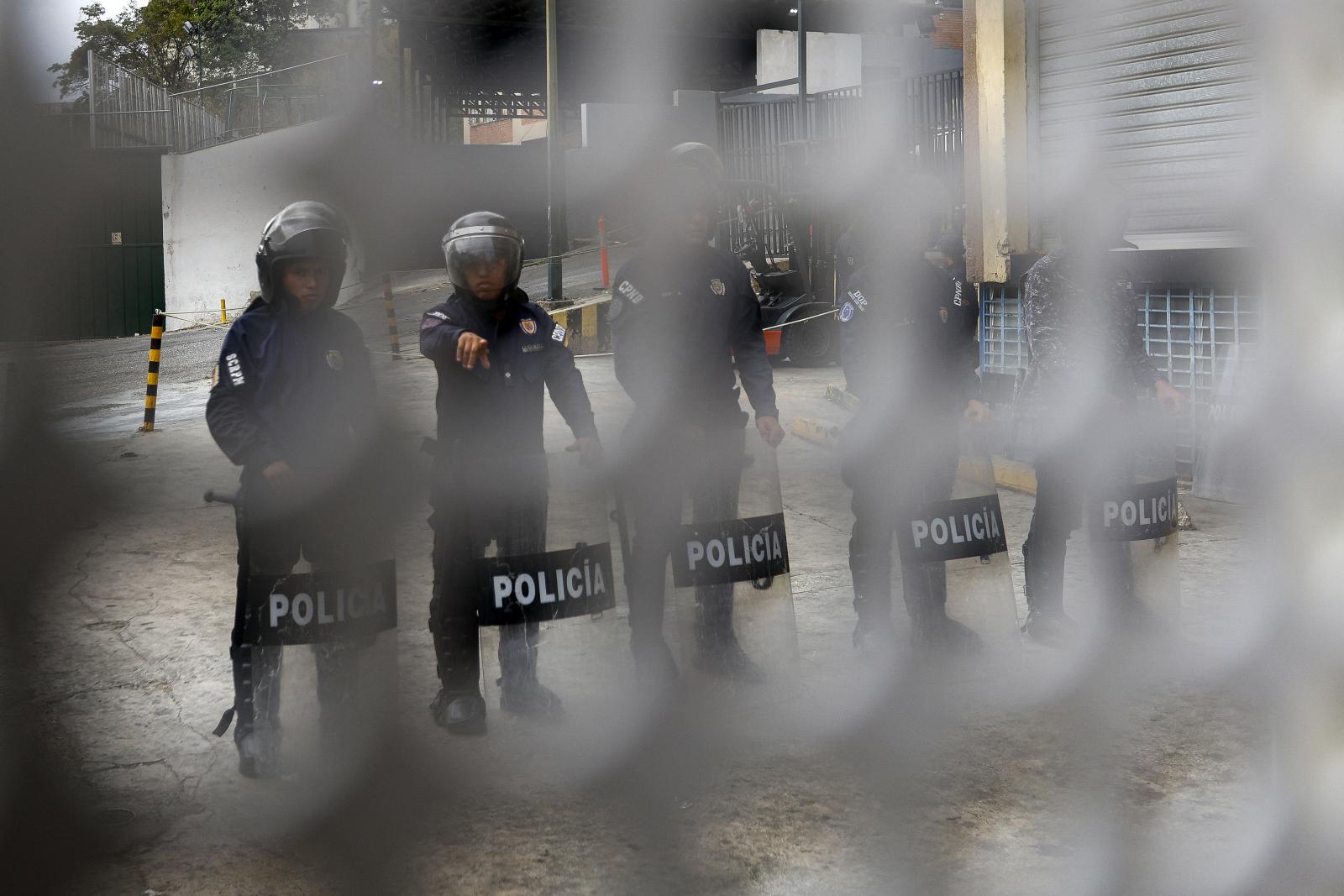 Újabb 379 politikai foglyot engednek szabadon Venezuelában