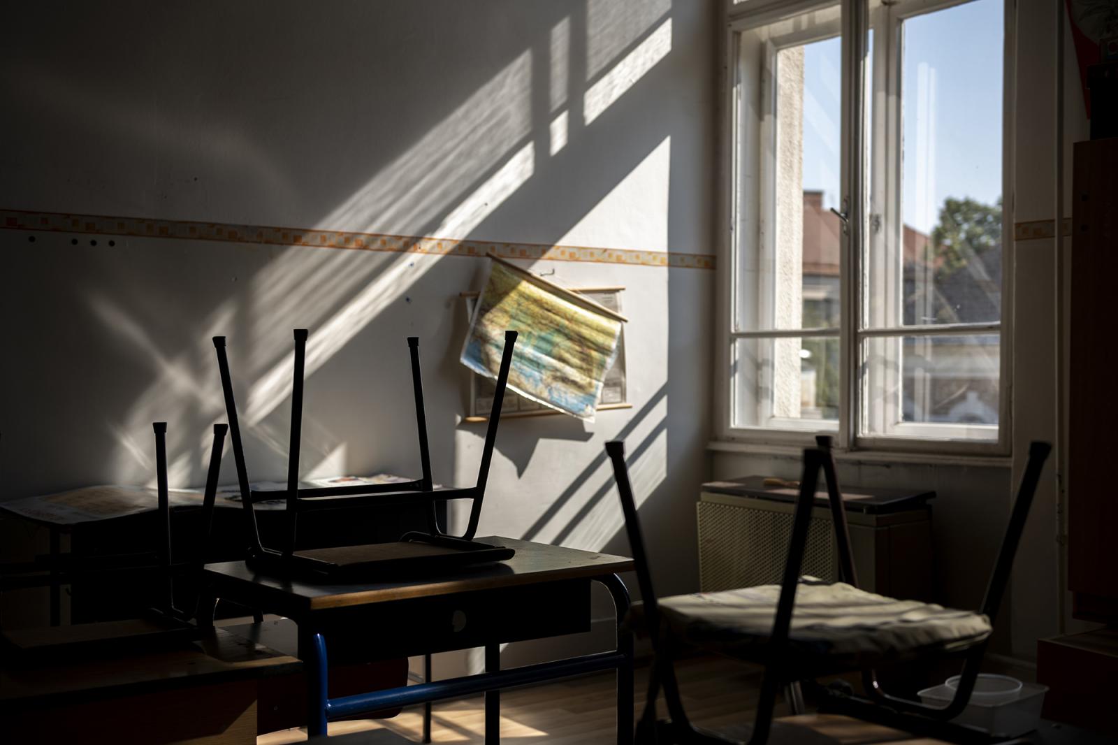 Bizalomépítéssel és kármentéssel kell kezdeni az oktatási rendszer helyreállítását Magyarországon