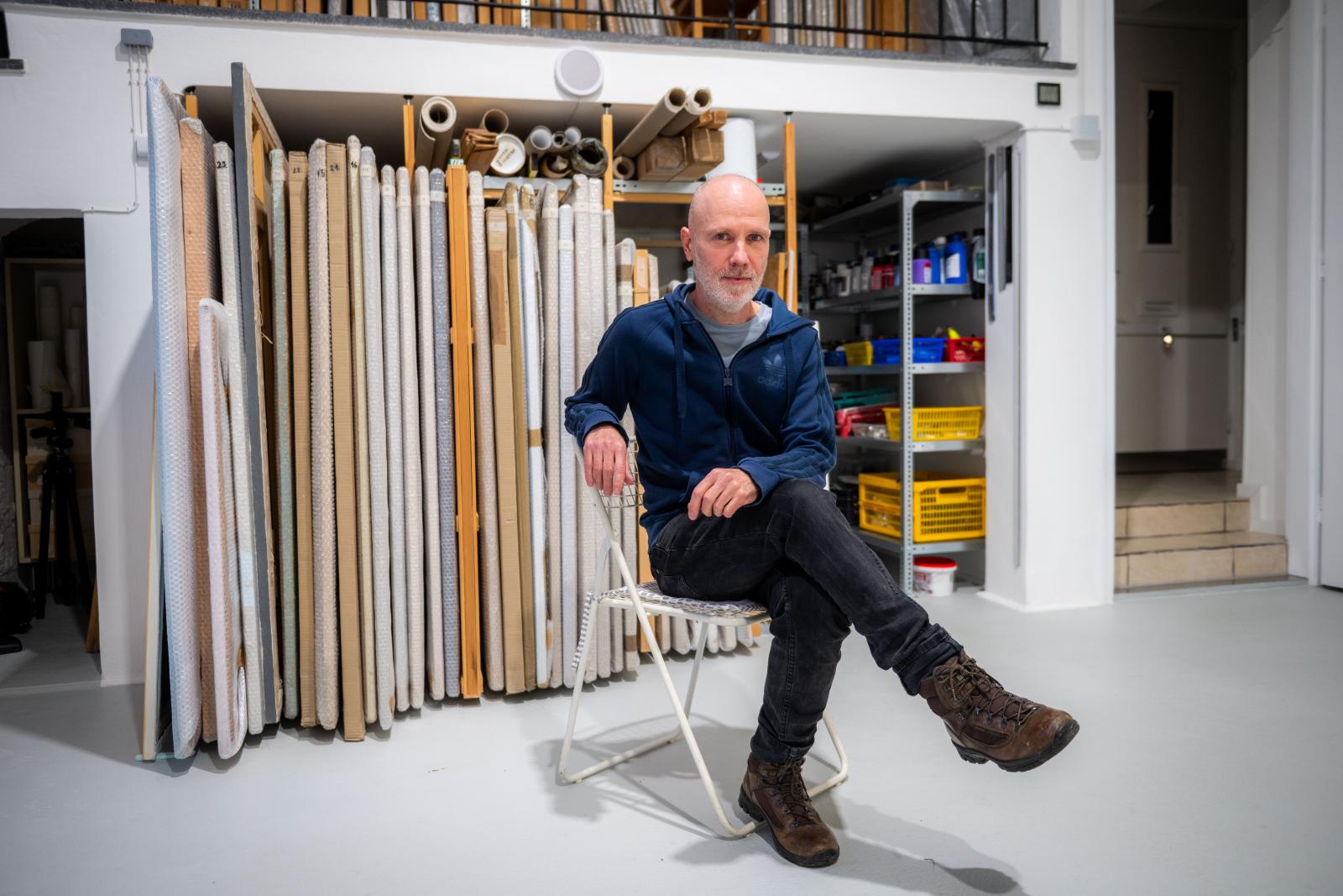 Légy egy festményen a pici él: Erdélyi Gábor ecsetvonásai a lényeg felé