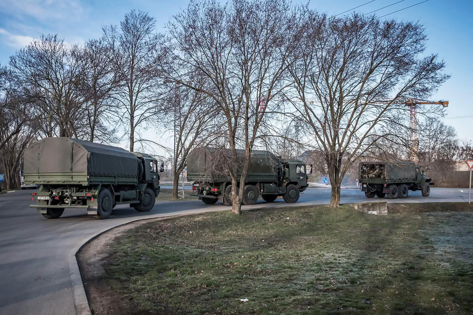 Szalay-Bobrovniczky Kristóf: Megkezdődött a Magyar Honvédség katonáinak kitelepülése a kritikus energetikai infrastruktúra védelmének megerősítésére