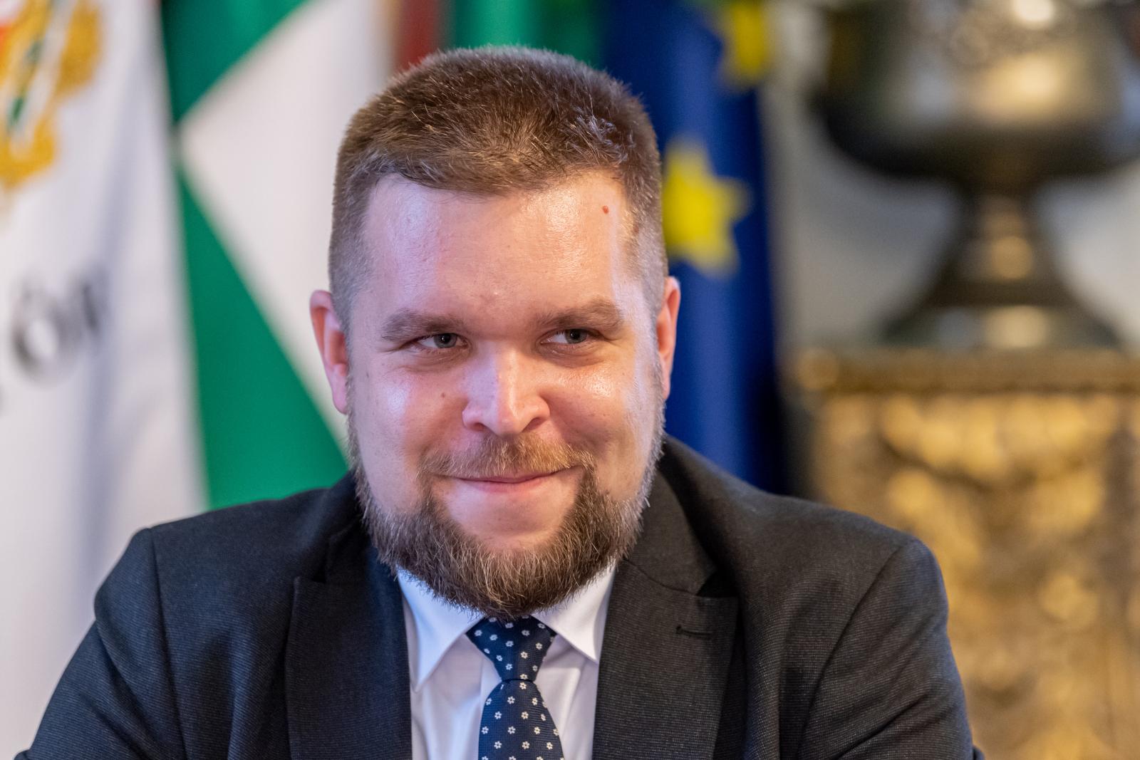 A Kúria Győr polgármesterének adott igazat, nem sértett törvényt amikor fideszes képviselőket bírált, mert nem jelentek meg a munkahelyükön