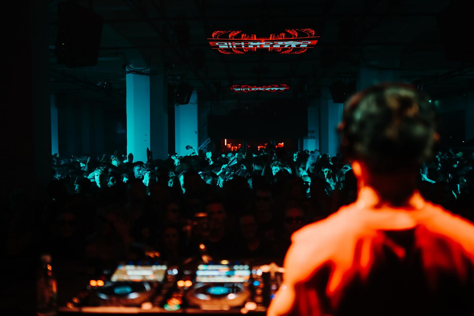 Drogterjesztés miatt két hónapja bezárja a rendőrség az Arzenált