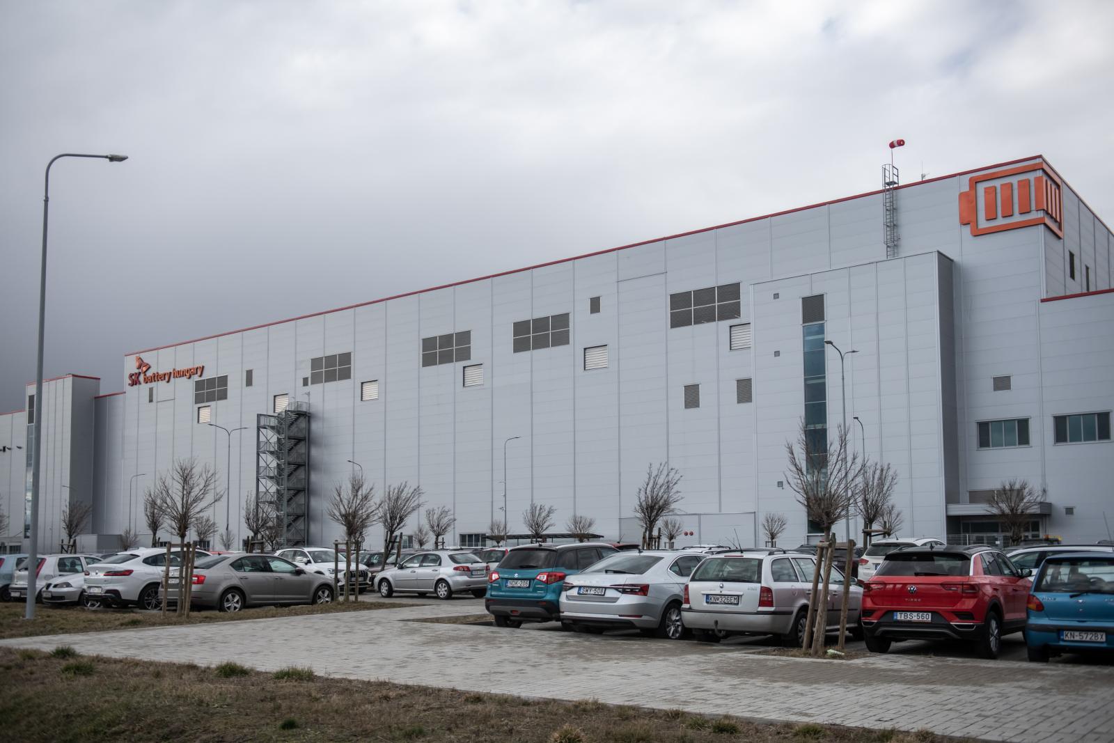 Megszólalt a komáromi akkugyár a tűzről és robbanásról